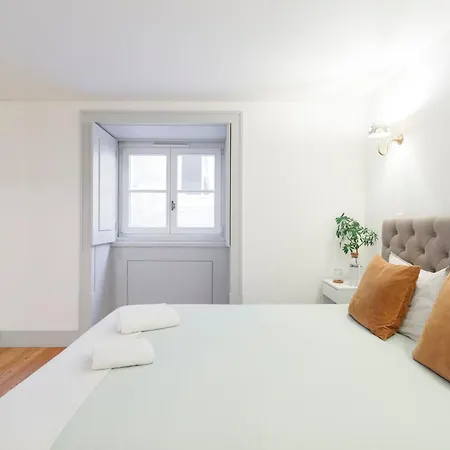 Double Room With Private Wc In Shared House In Downtown Lisbon Exterior photo